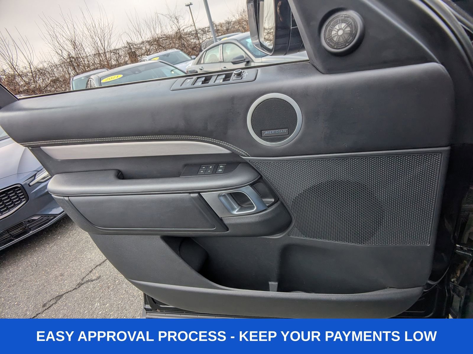 Used 2022 Land Rover Discovery S R-Dynamic image 32