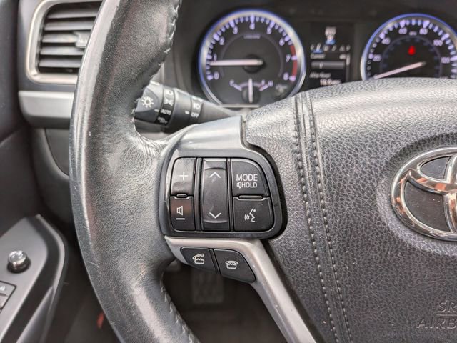 Used 2014 Toyota Highlander Limited FWD image 14