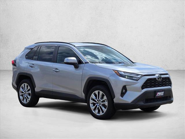 Used 2022 Toyota RAV4 XLE Premium FWD image 3