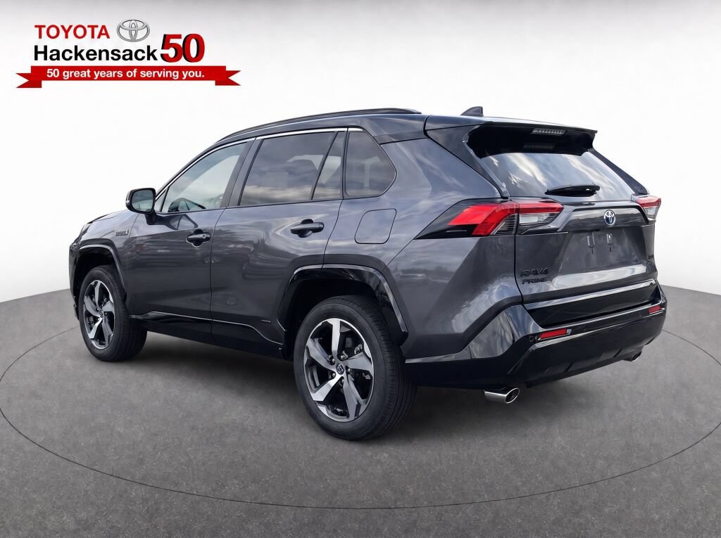 Used 2023 Toyota RAV4 SE w/ Weather & Moonroof Package AWD/4WD image 38