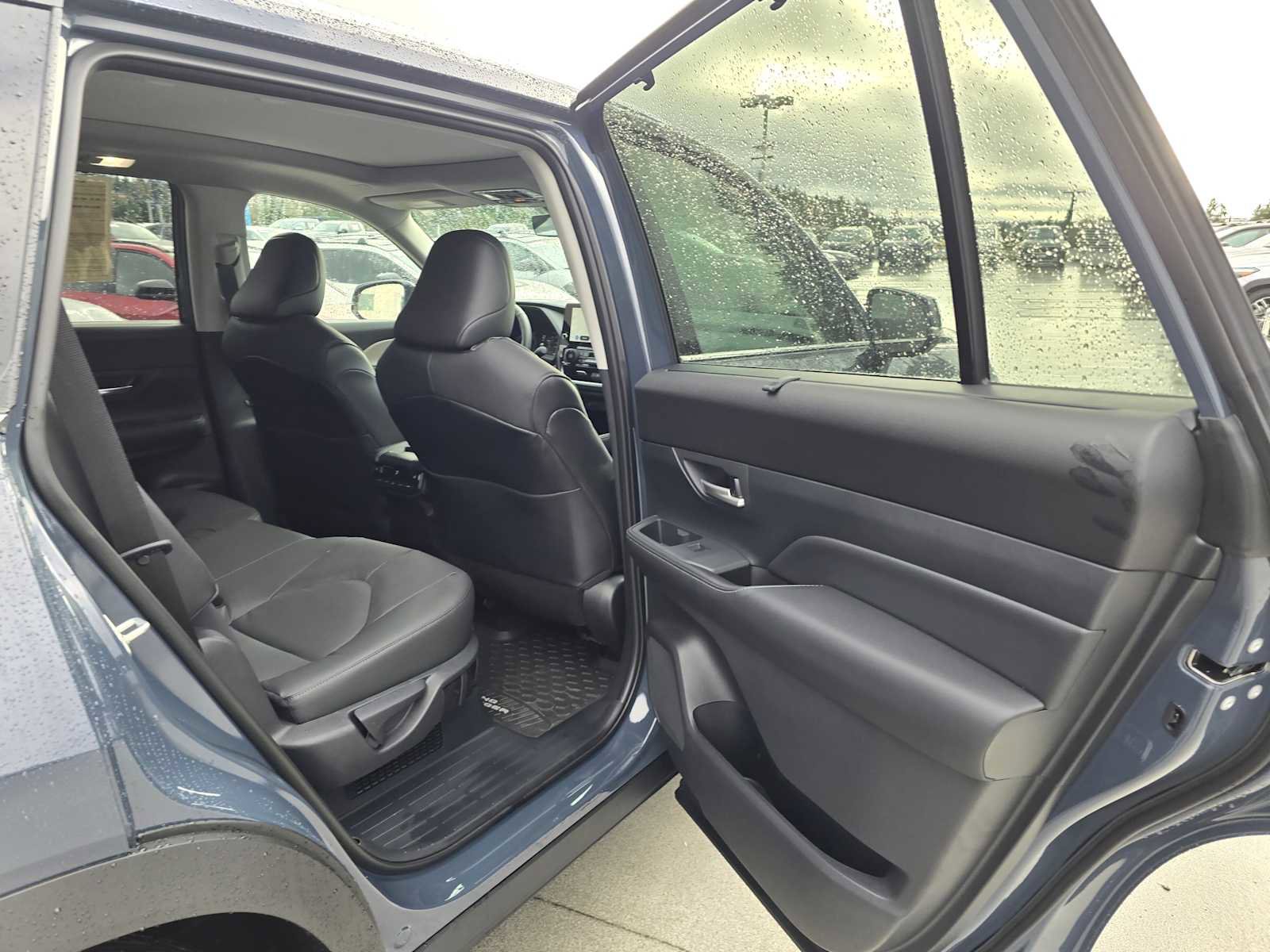 Used 2025 Toyota Grand Highlander Limited image 14