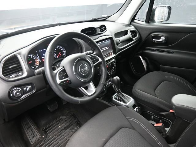 Used 2023 Jeep Renegade Latitude w/ Sun/Sound Group image 15