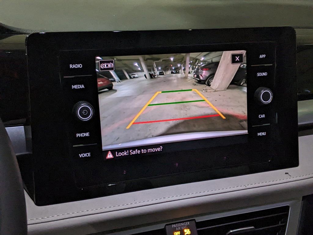 New 2025 Volkswagen Taos SE image 19