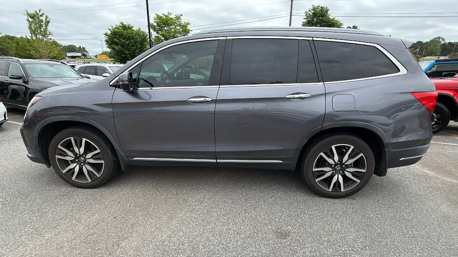 Used 2021 Honda Pilot Touring image 11