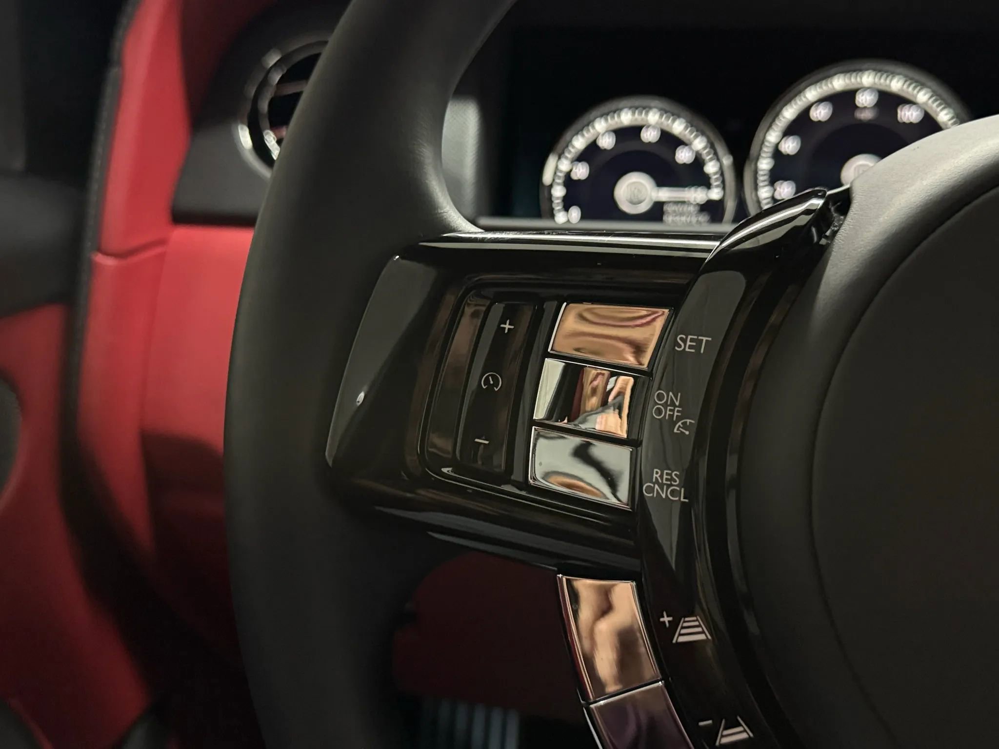 Used 2024 Rolls-Royce Cullinan image 25