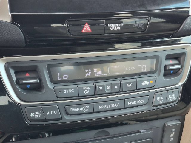 Used 2016 Honda Pilot Touring image 23