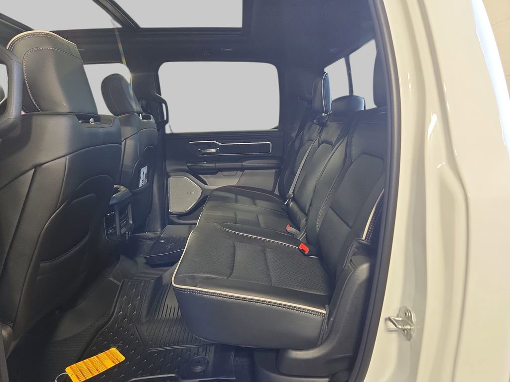 New 2026 RAM 1500 Laramie AWD/4WD image 15