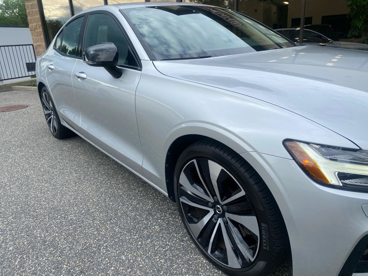 Used 2022 Volvo S60 B5 Momentum w/ Premium Package AWD/4WD image 31