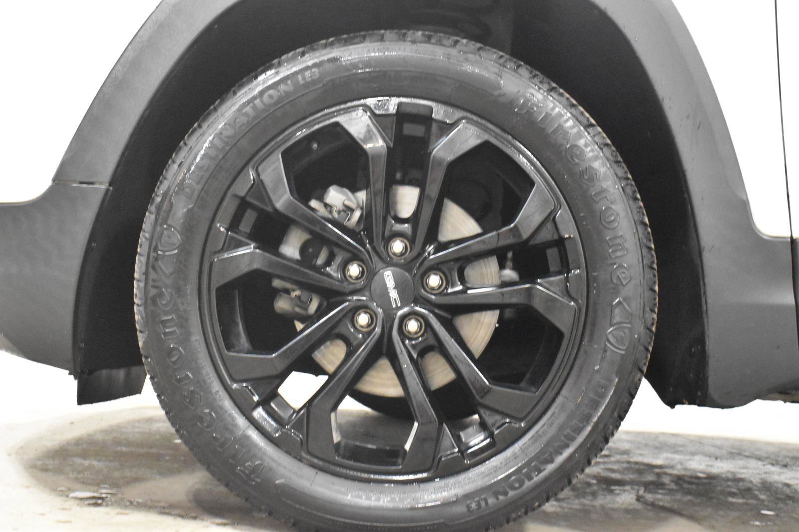 Used 2020 GMC Terrain SLE w/ Elevation Edition FWD image 30