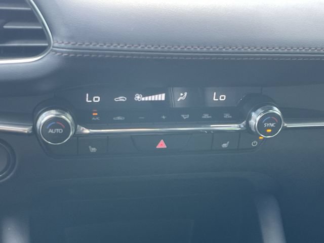 Used 2024 MAZDA MAZDA3 s FWD image 19