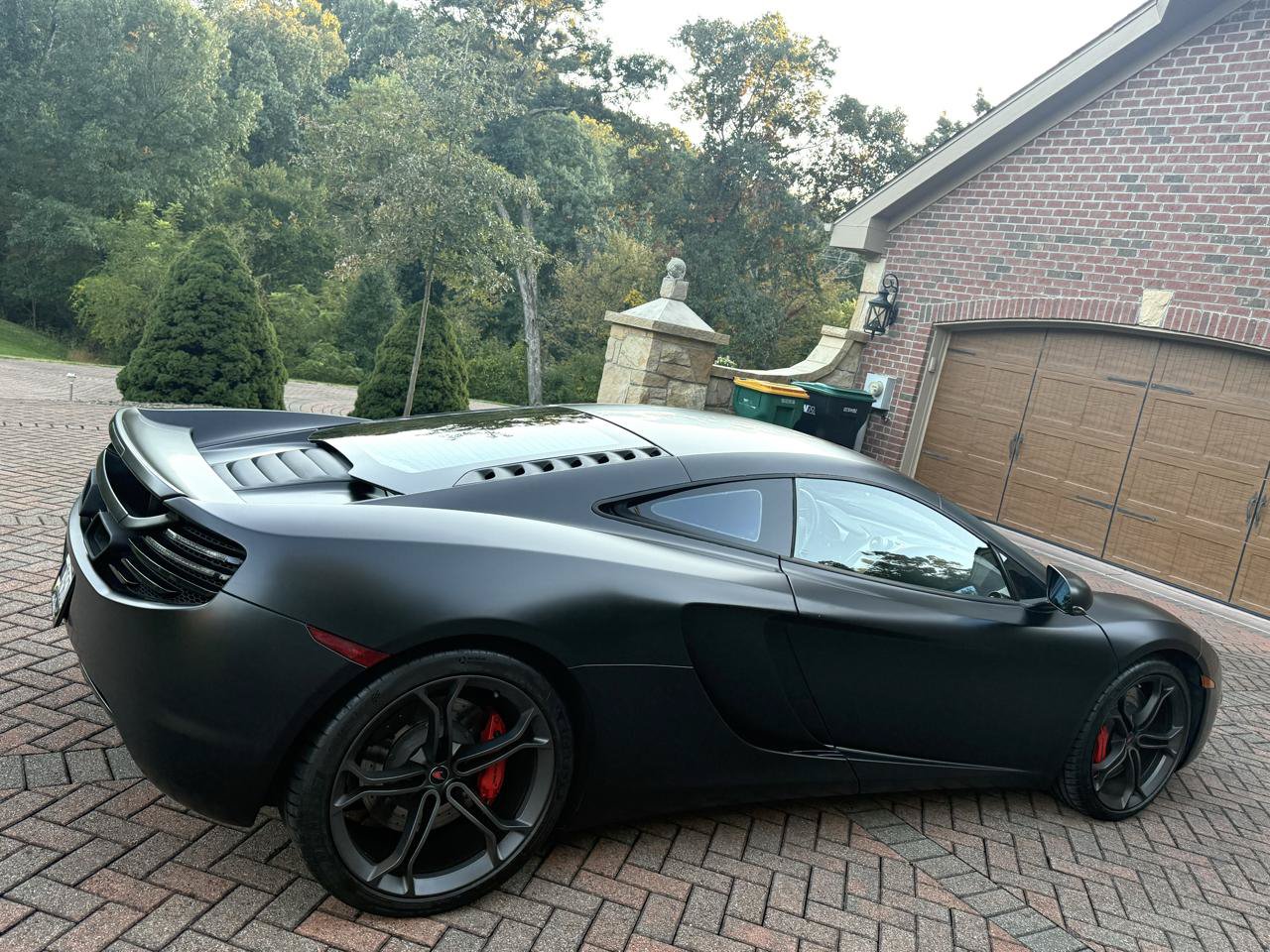 Used 2012 McLaren MP4-12C Coupe RWD image 5