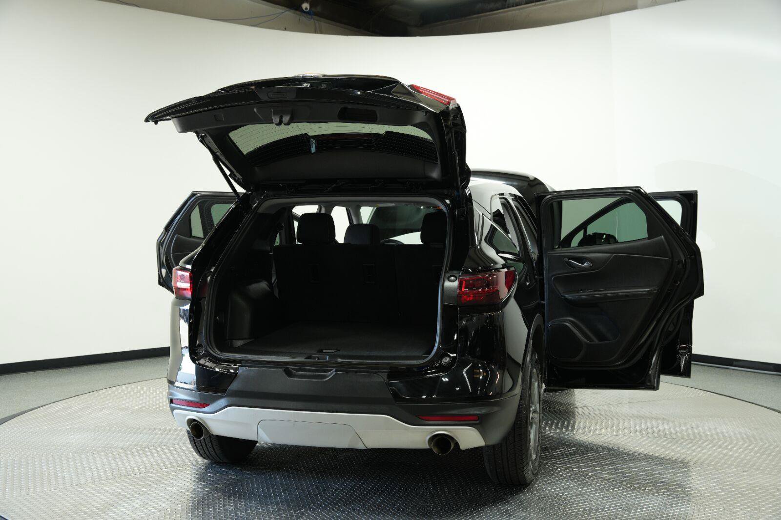 Certified 2025 Chevrolet Blazer LT FWD image 13