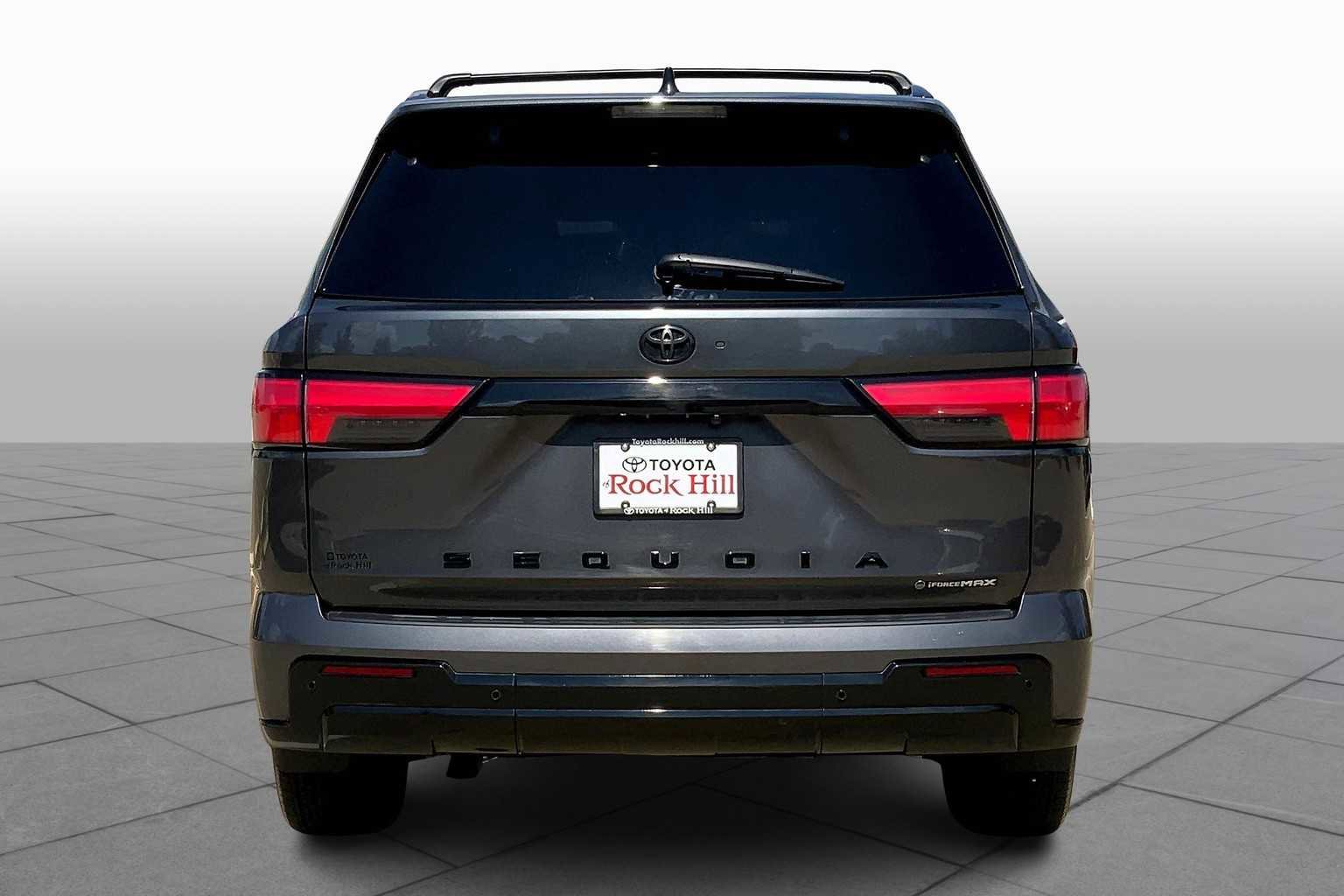 Used 2025 Toyota Sequoia Platinum image 4