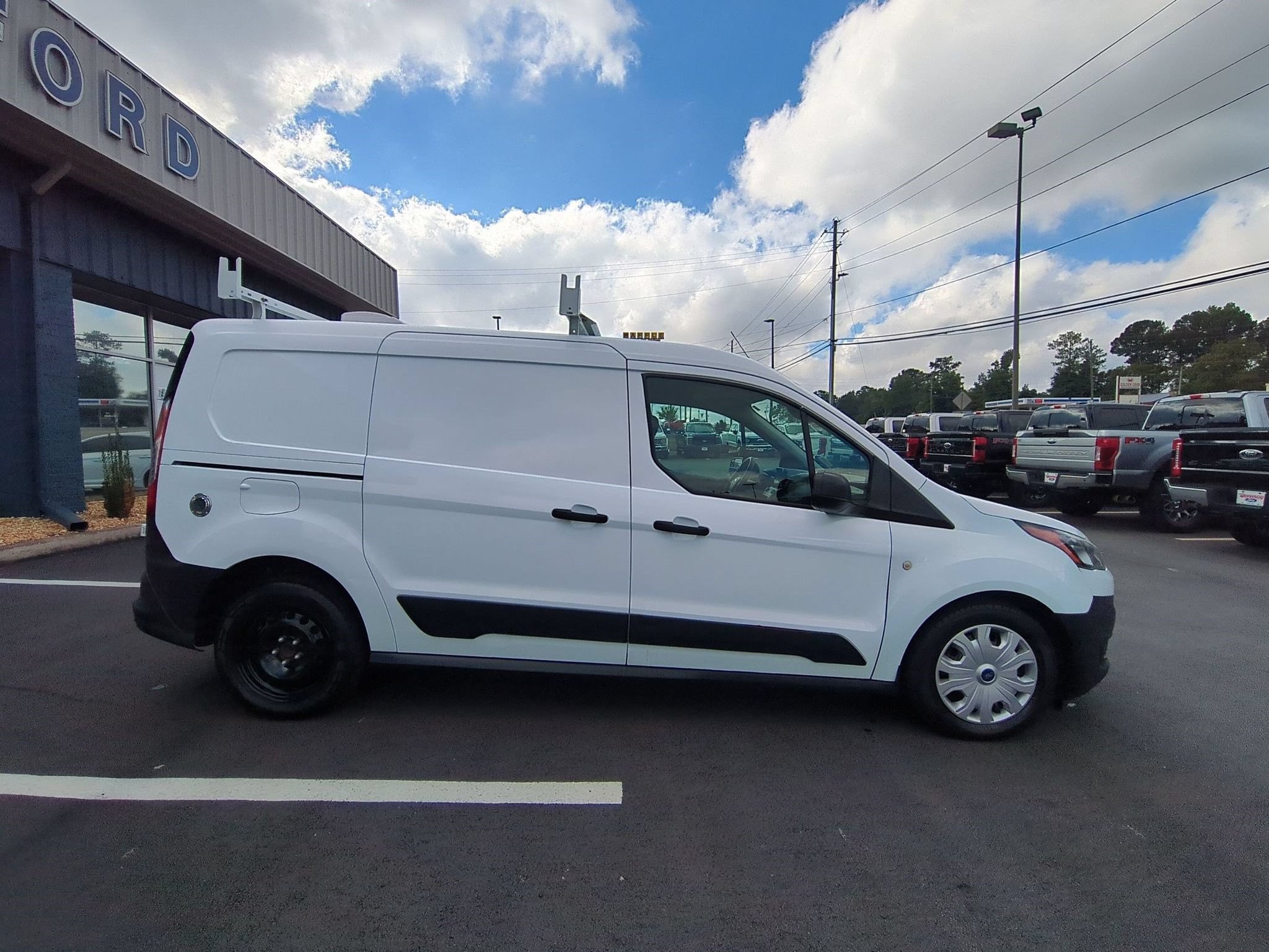 Certified 2022 Ford Transit Connect XL w/ CNG/LPG Engine Prep Package FWD image 4