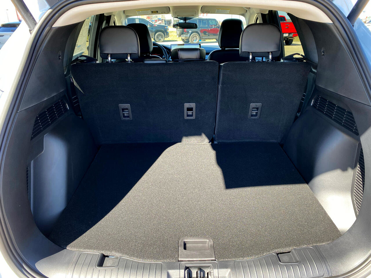 New 2025 Ford Escape SE image 13