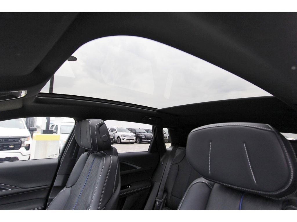 New 2026 Cadillac Lyriq Sport image 23