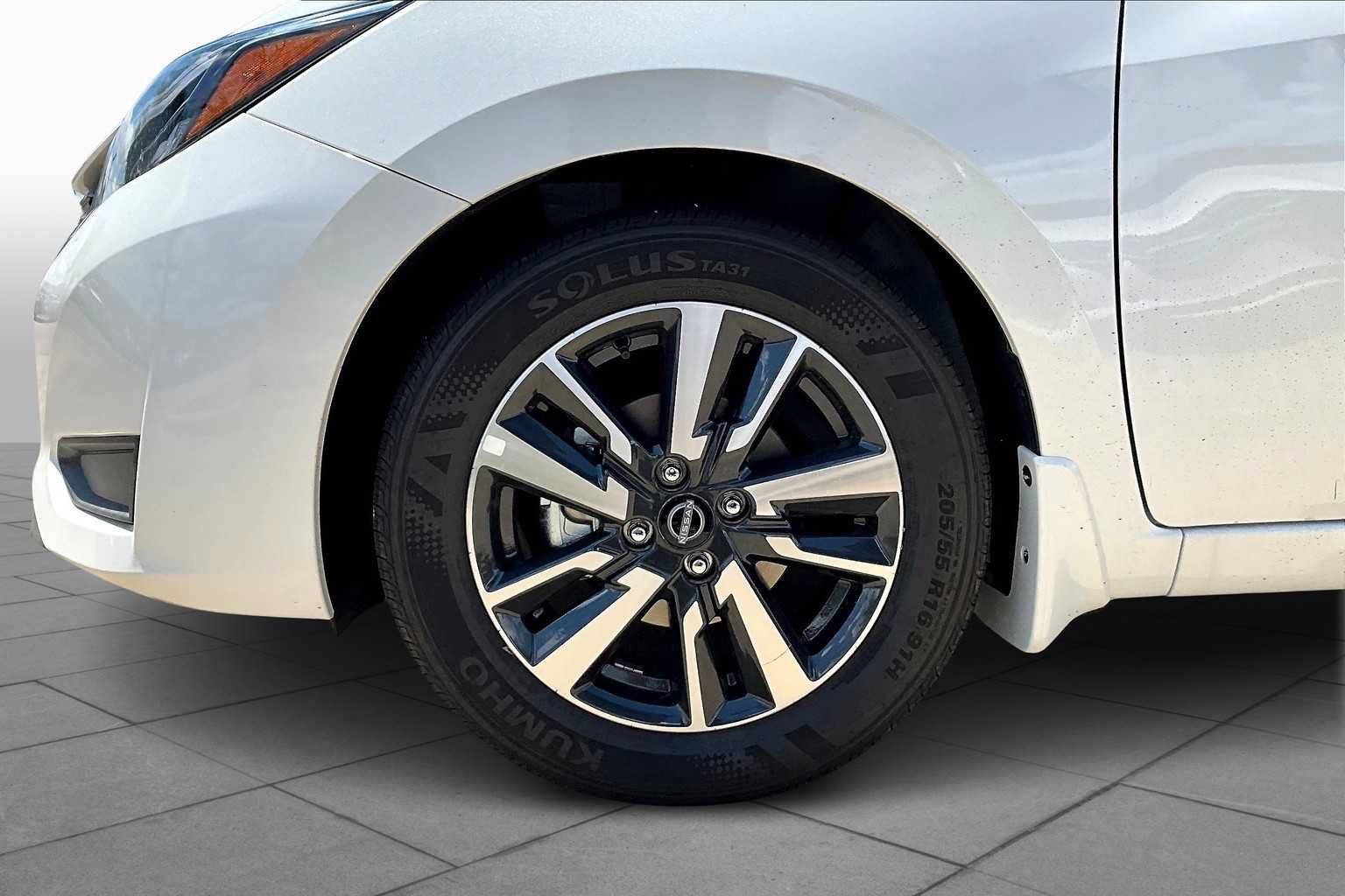Certified 2025 Nissan Versa SV w/ Trunk Package FWD image 9