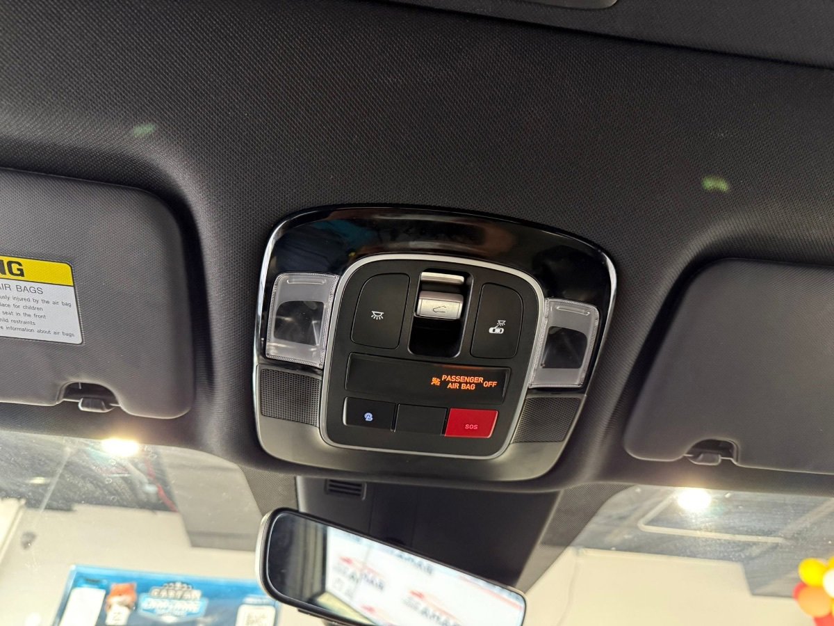 Used 2022 Hyundai Santa Cruz Limited AWD/4WD image 34