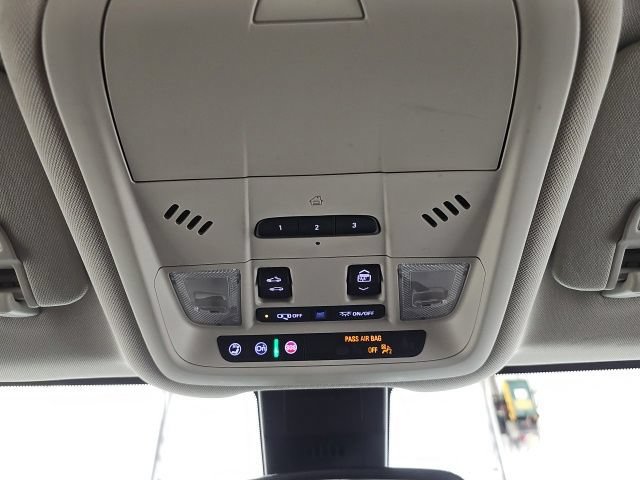 Used 2022 GMC Terrain Denali w/ Denali Premium Package AWD/4WD image 26