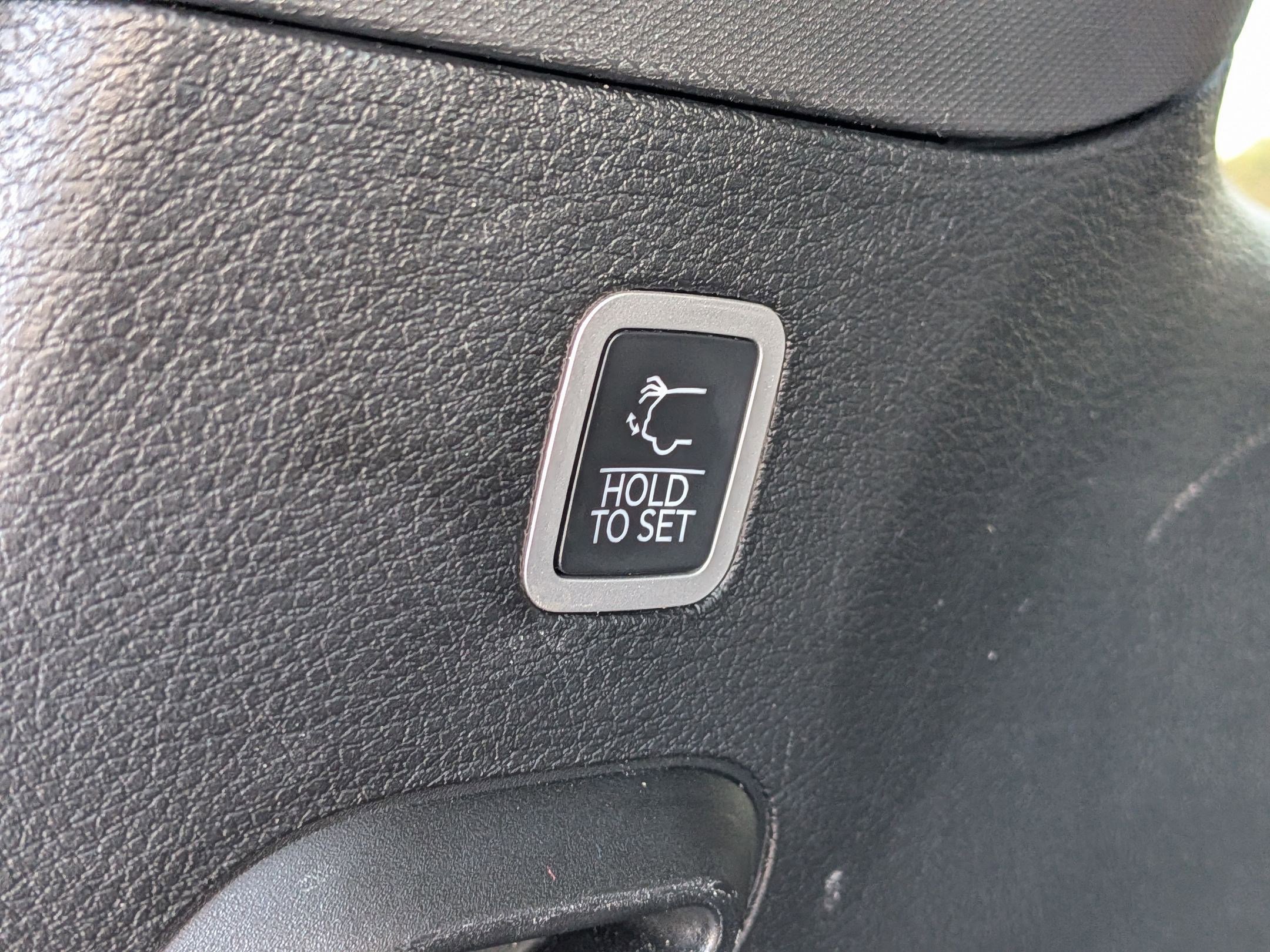 Certified 2025 Jeep Wagoneer Series III w/ Premium Group I image 34