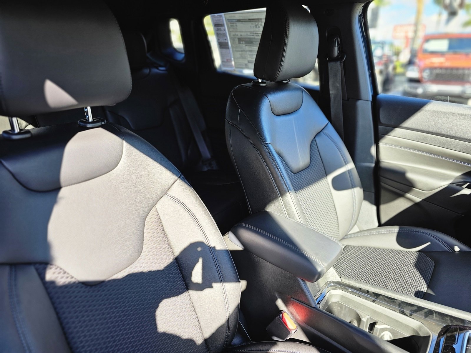 New 2026 Jeep Compass Latitude image 27