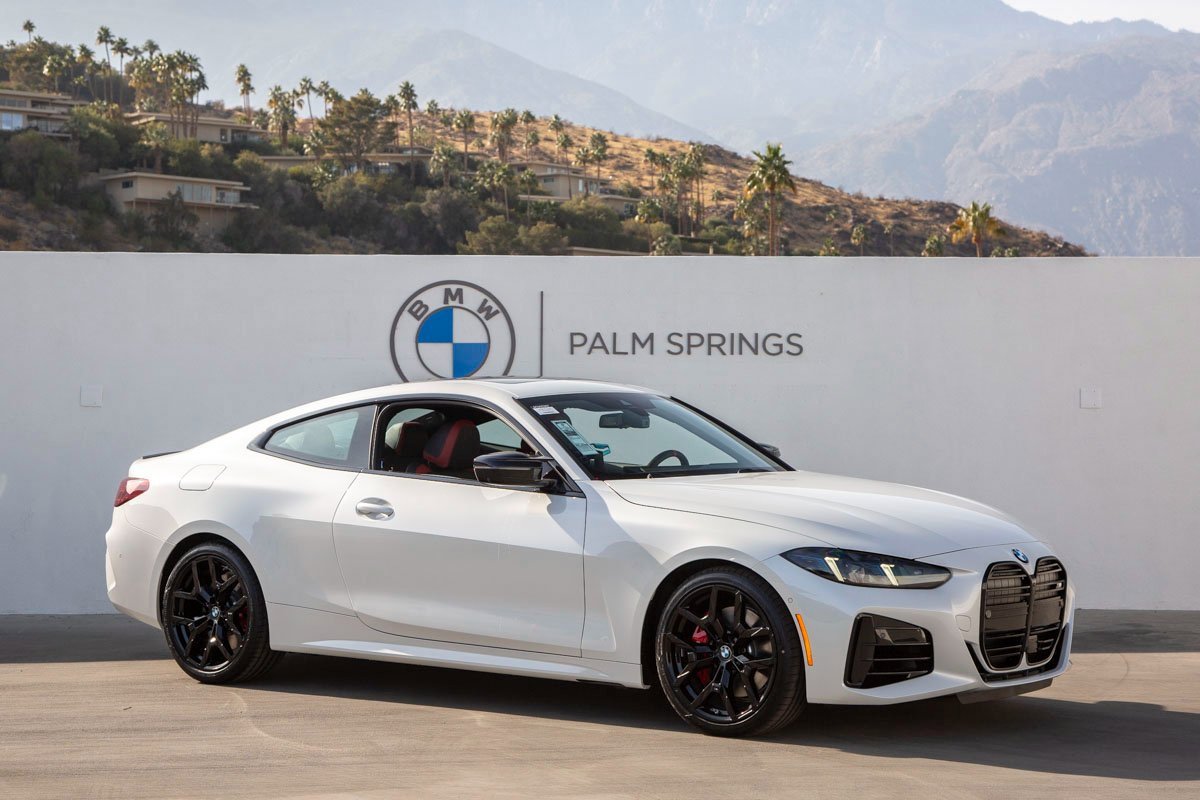 Used 2025 BMW M440i Coupe w/ Premium Package image 2