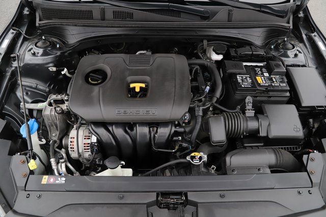 Used 2023 Kia Forte LXS image 3