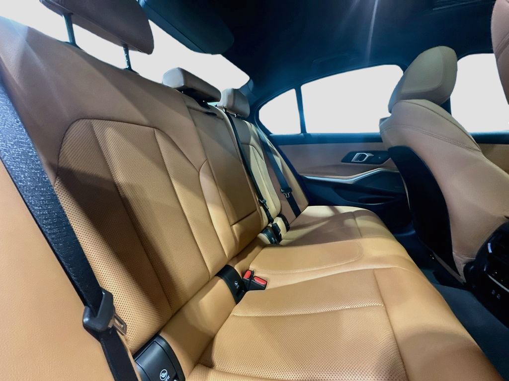 Used 2026 BMW 330i xDrive Sedan w/ M Sport Package AWD/4WD image 29