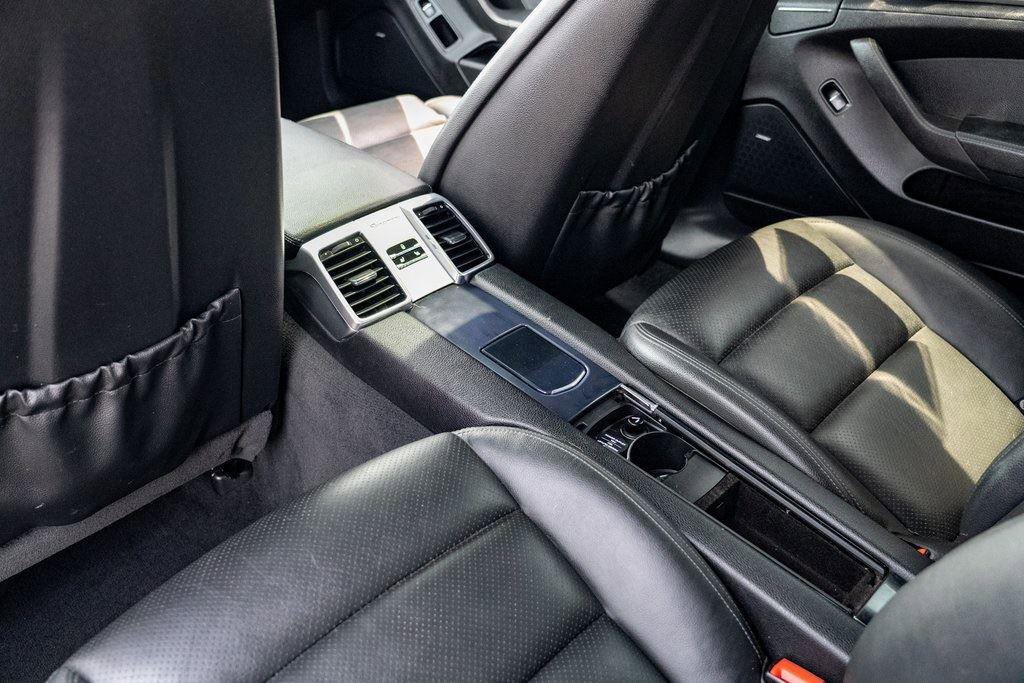 Used 2013 Porsche Panamera 4 w/ Premium Pkg image 27