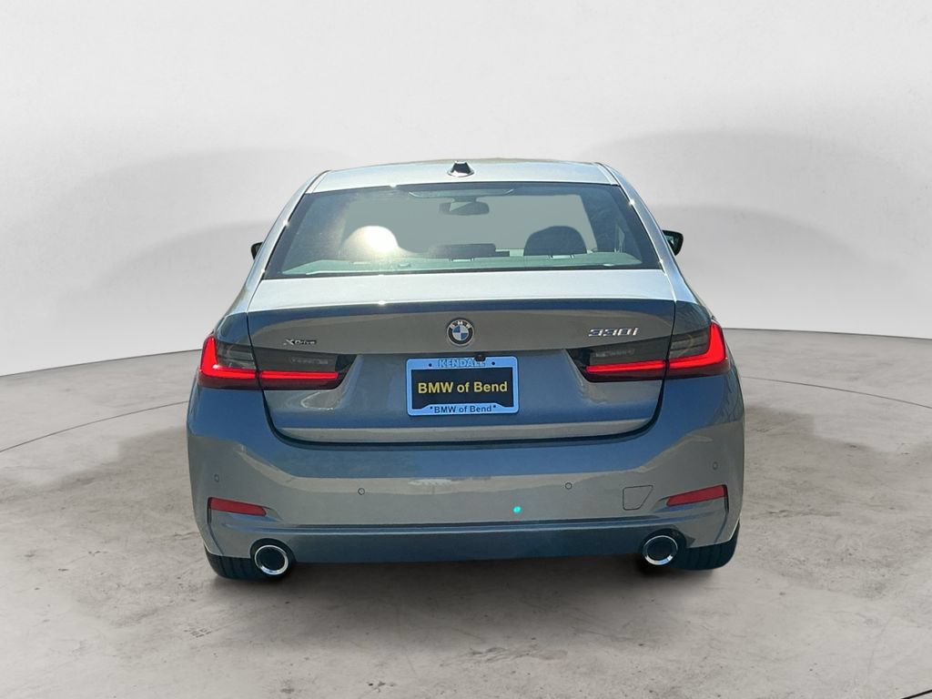 Used 2024 BMW 330i xDrive Sedan w/ Premium Package AWD/4WD image 6
