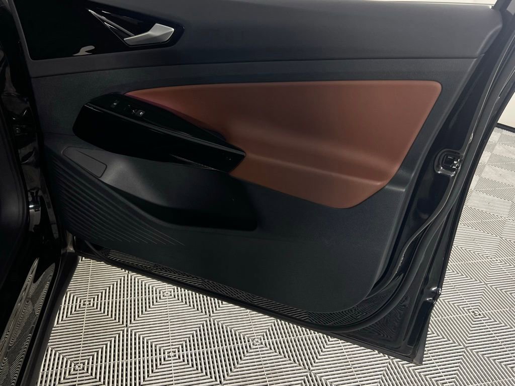 Used 2022 Volkswagen ID.4 Pro S w/ Gradient Package image 30