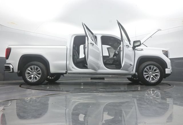 Used 2024 GMC Sierra 1500 Denali w/ Technology Package AWD/4WD image 63