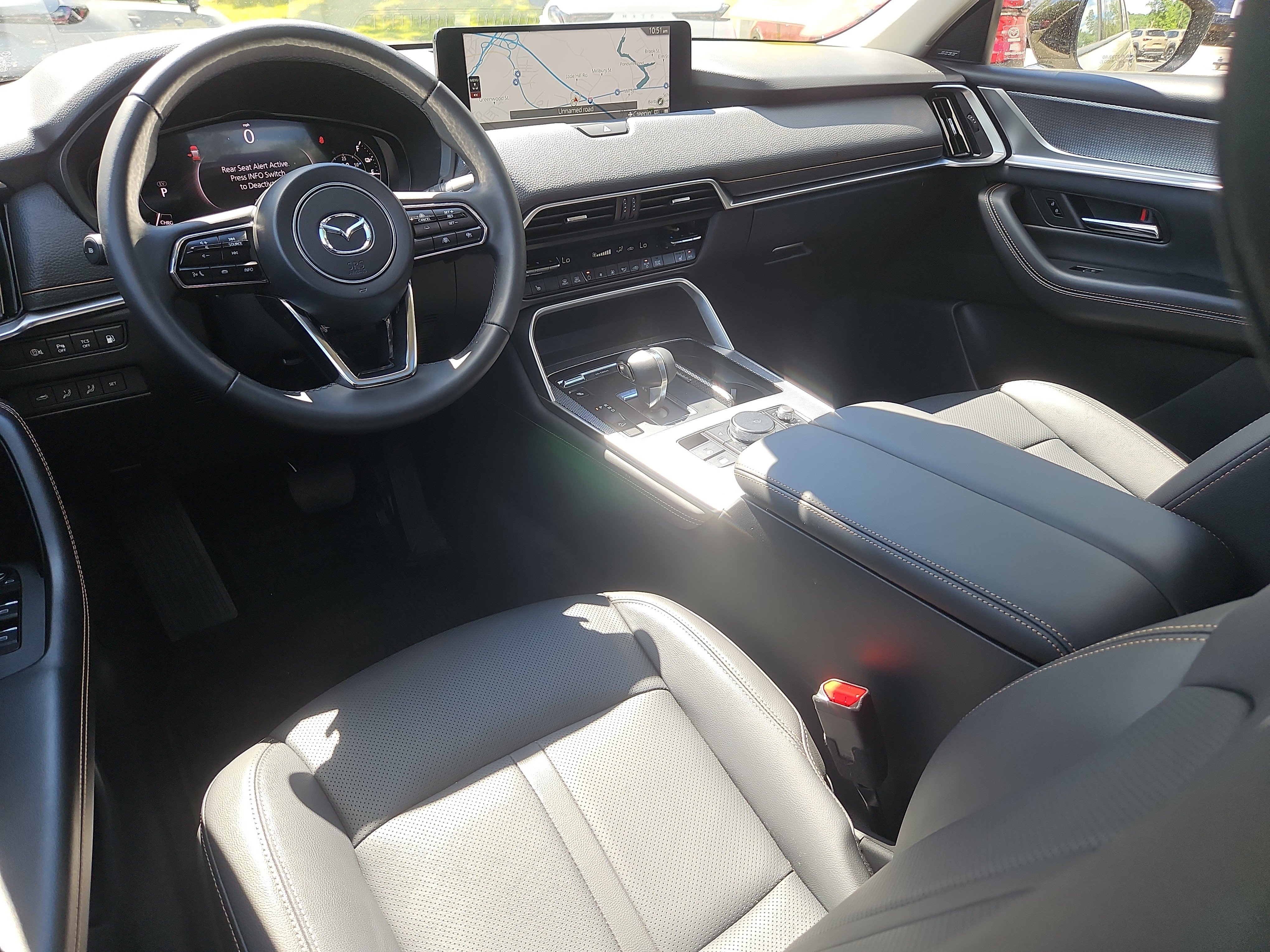 Certified 2025 MAZDA CX-70 Plug-In Hybrid w/ Premium Pkg AWD/4WD image 3