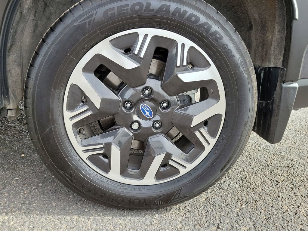 Used 2025 Subaru Forester Premium w/ Convenience Package #1 image 11