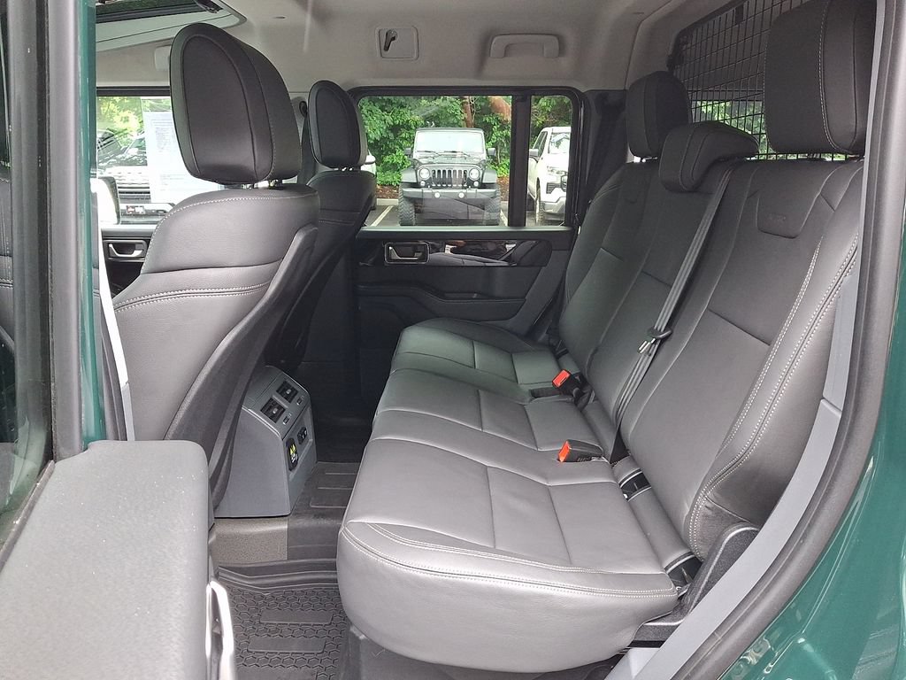 Used 2025 INEOS Grenadier Trailmaster Edition AWD/4WD image 10
