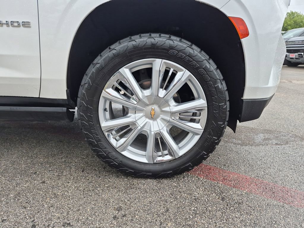 Used 2024 Chevrolet Tahoe High Country w/ Premium Package AWD/4WD image 15