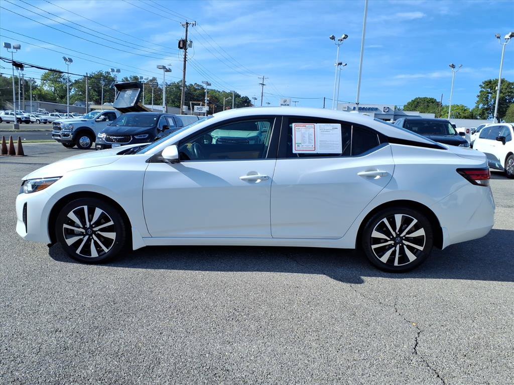Used 2024 Nissan Sentra SV w/ SV Premium Package FWD image 7