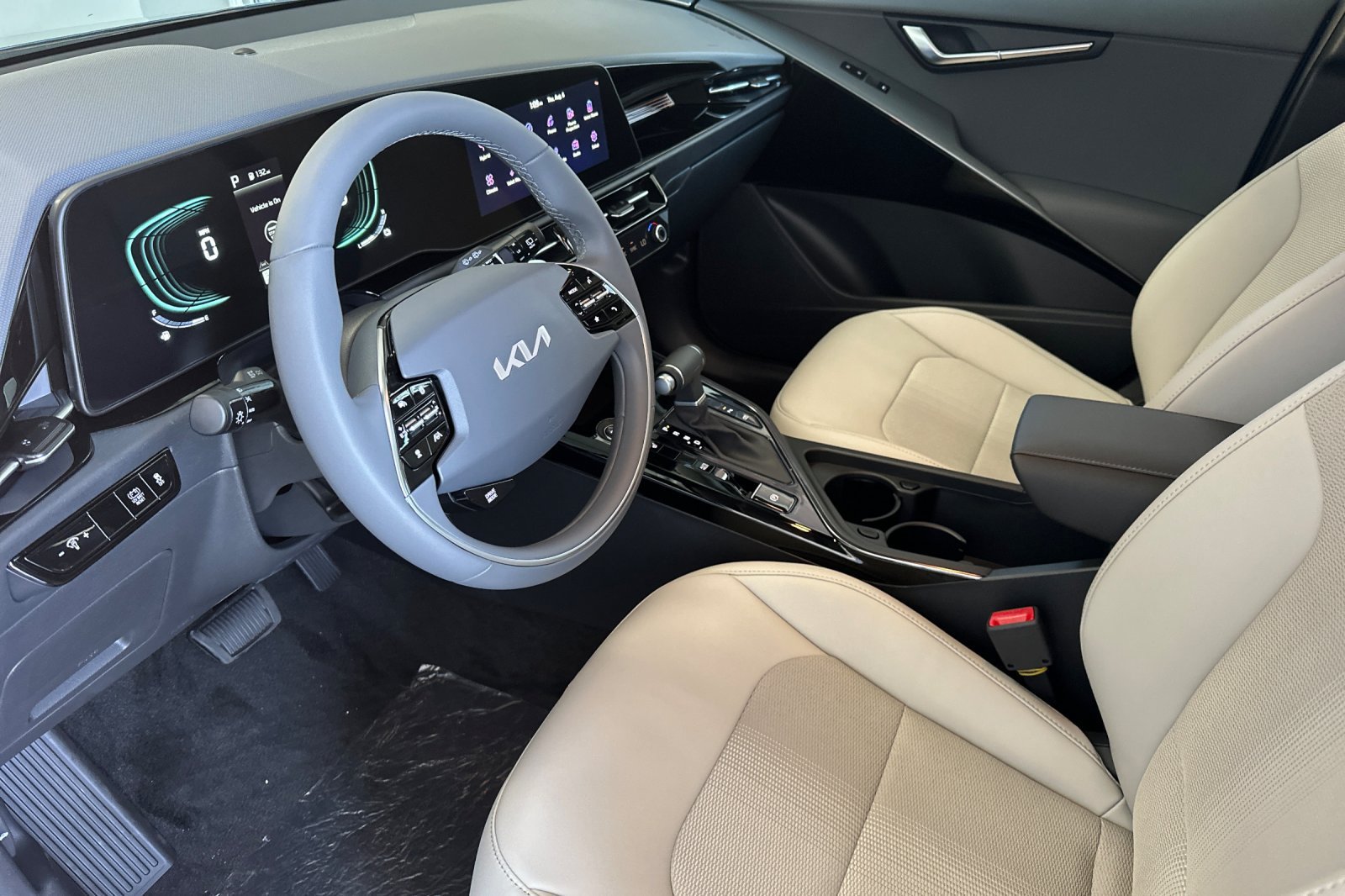 New 2026 Kia Niro EX FWD image 10