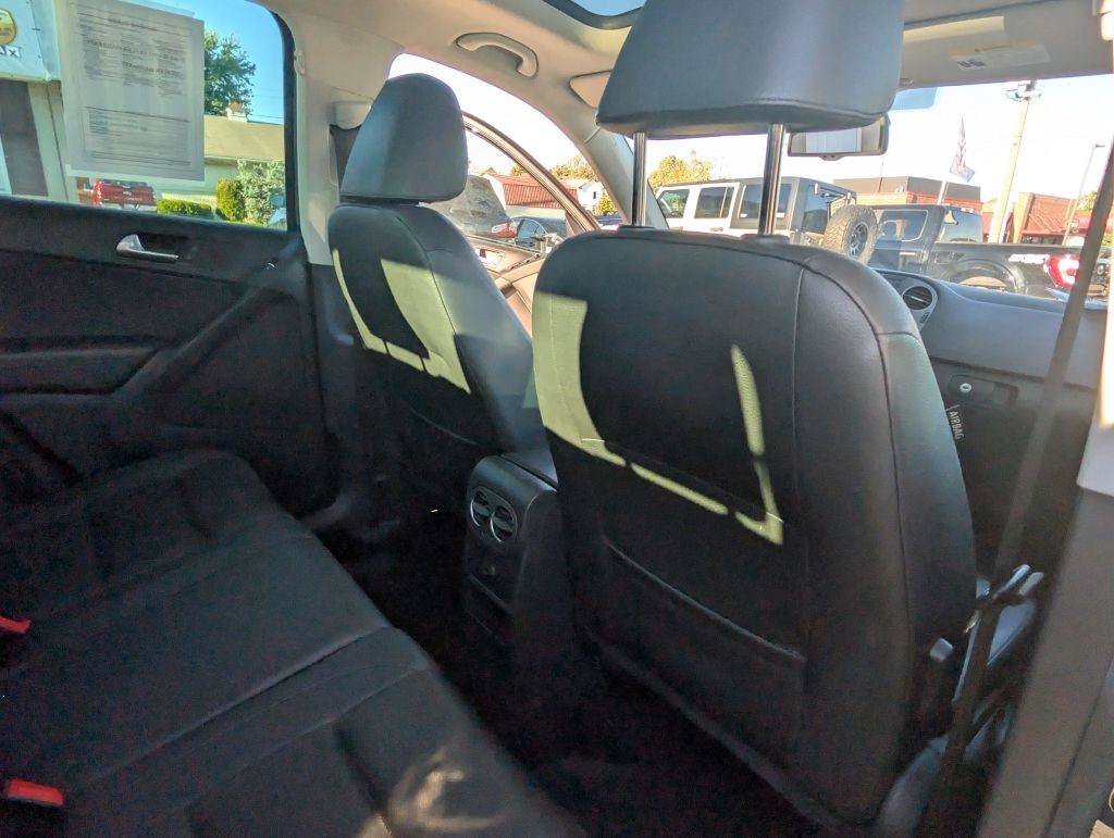 Used 2017 Volkswagen Tiguan Wolfsburg Edition AWD/4WD image 46