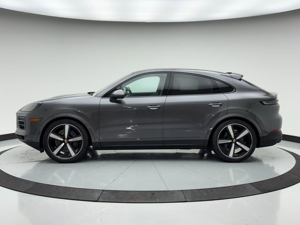 Certified 2025 Porsche Cayenne Coupe image 2