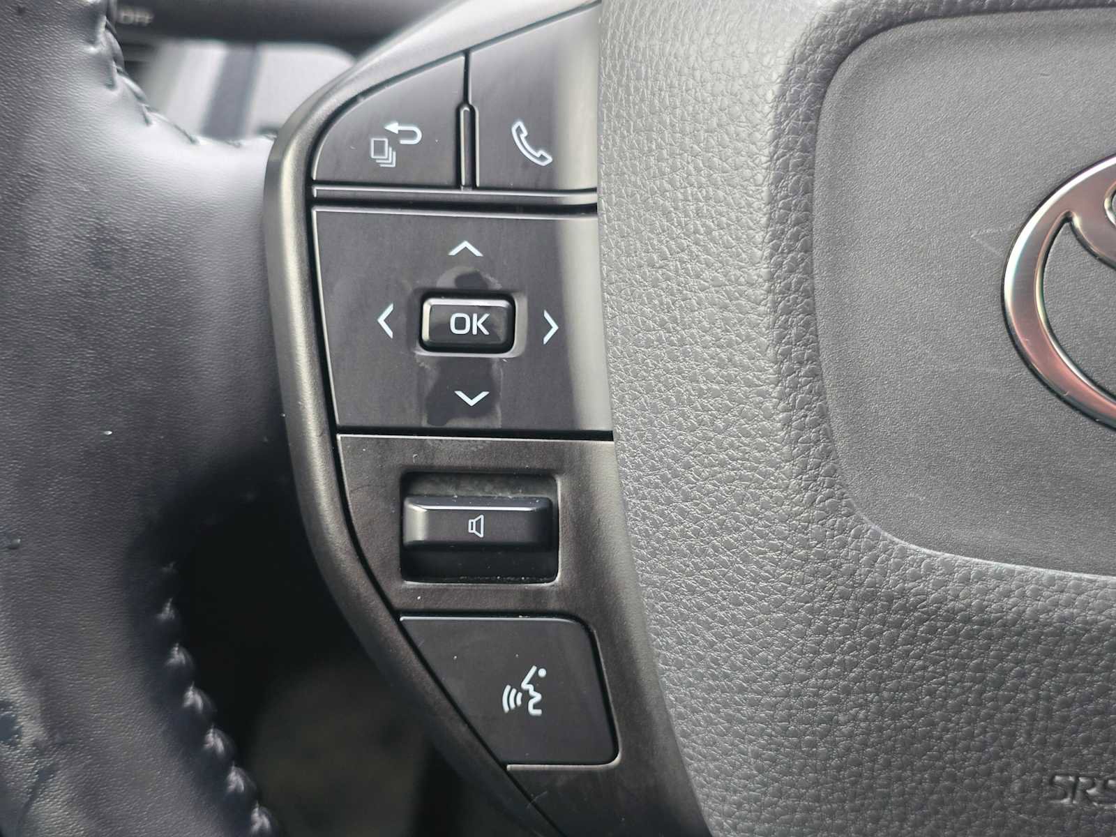 Used 2024 Toyota Prius LE image 35