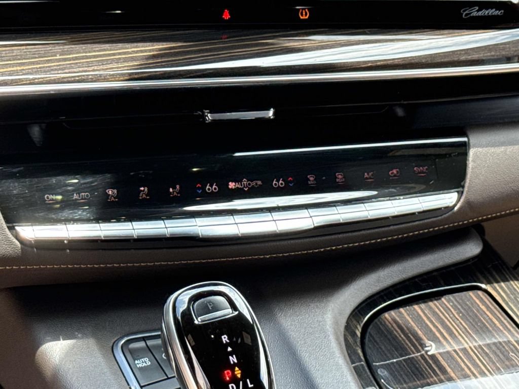 Used 2021 Cadillac Escalade ESV Premium Luxury w/ Driver Assist Tech Package AWD/4WD image 35