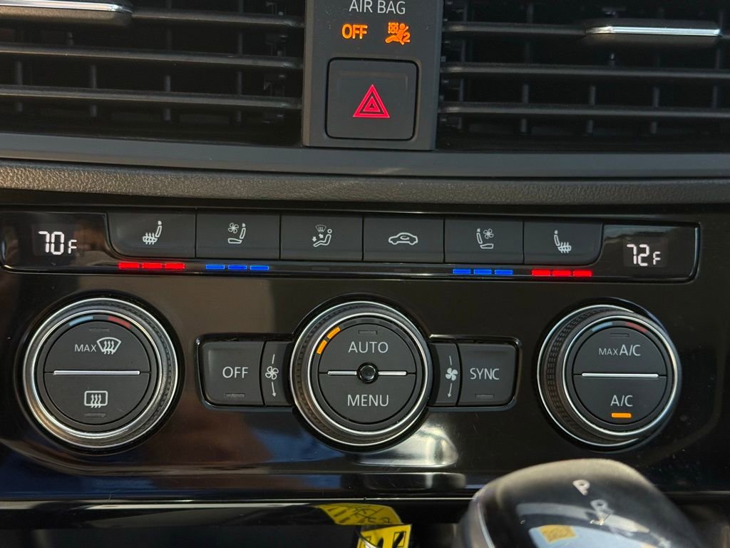 Used 2024 Volkswagen Jetta SEL FWD image 14