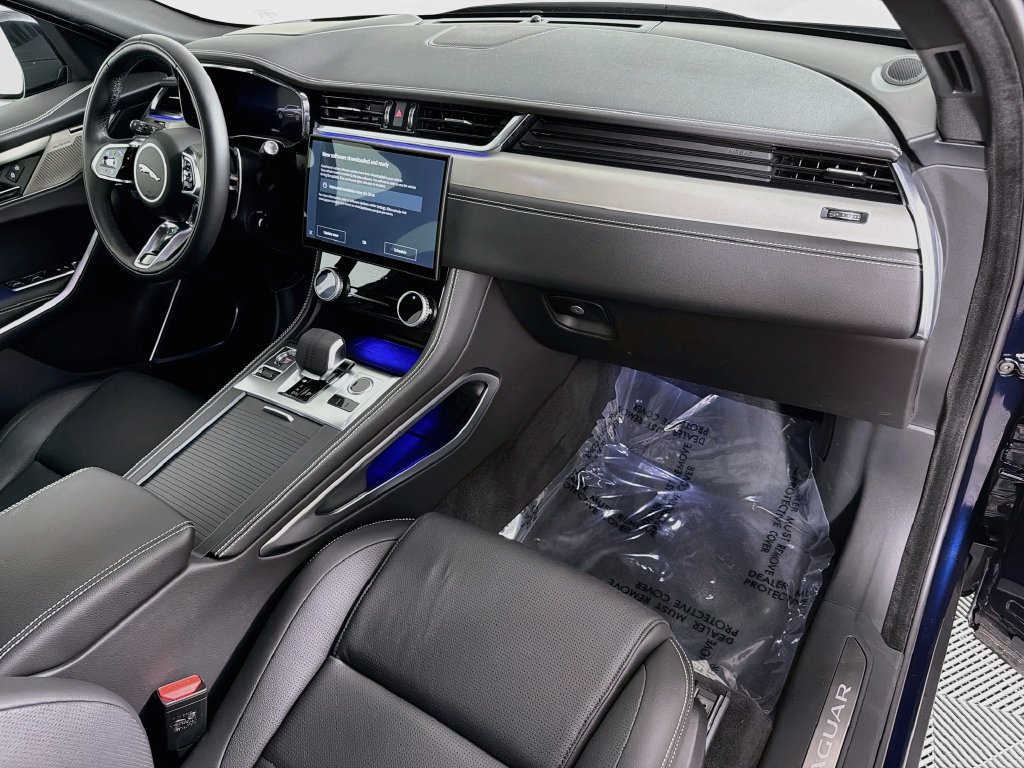 Certified 2026 Jaguar F-PACE R-Dynamic S AWD/4WD image 30