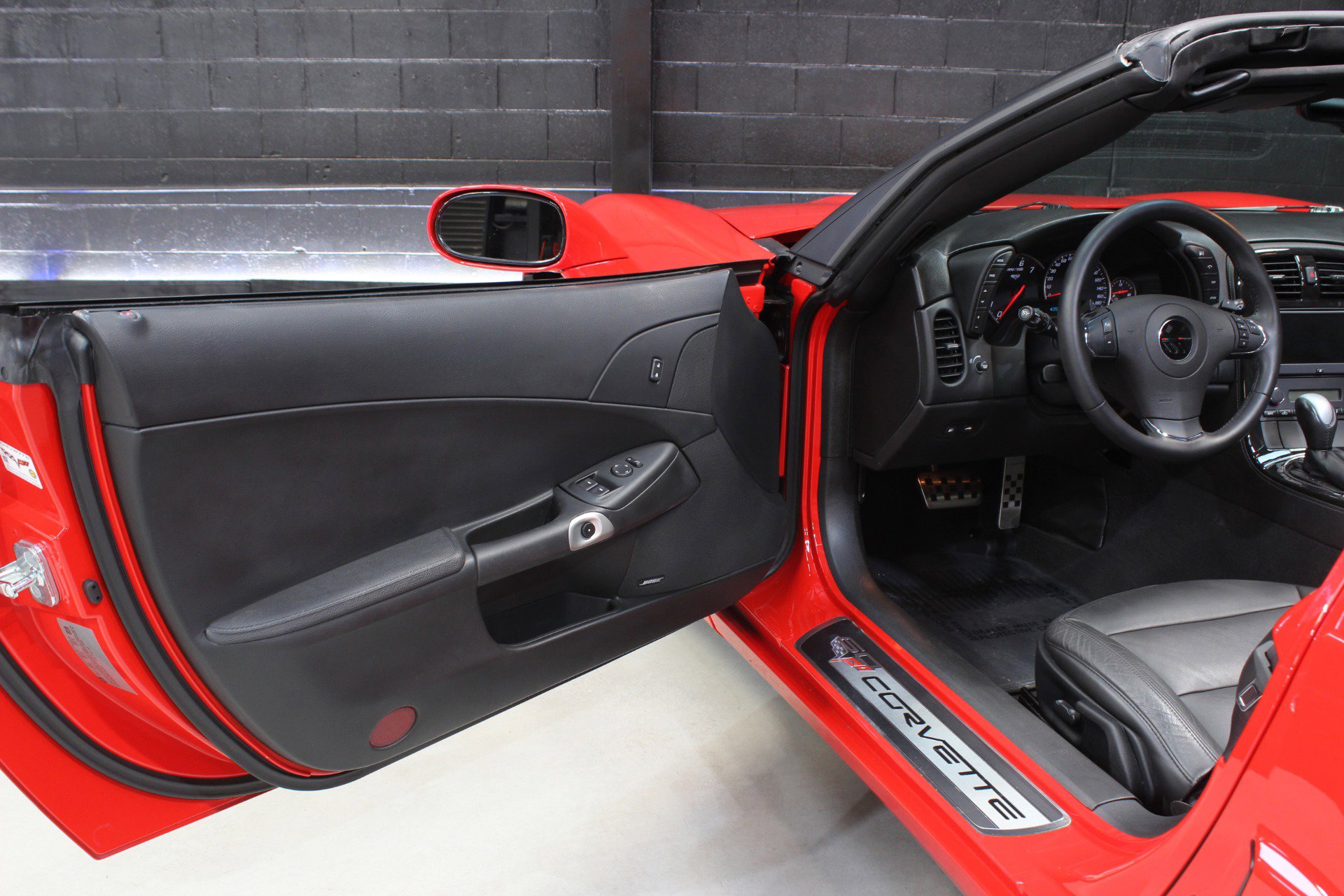 Used 2013 Chevrolet Corvette Grand Sport w/ 2LT Preferred Equipment Group image 39