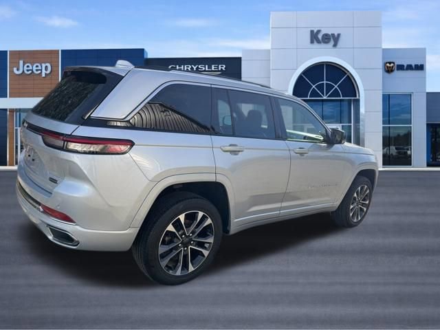 Used 2022 Jeep Grand Cherokee Overland w/ Luxury Tech Group IV image 4