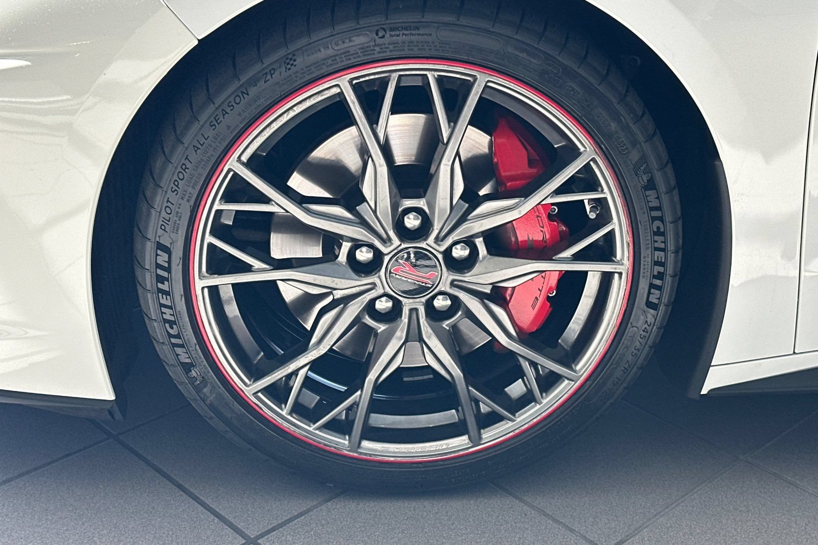 Used 2023 Chevrolet Corvette Stingray Premium Conv w/ Z51 Performance Package RWD image 23