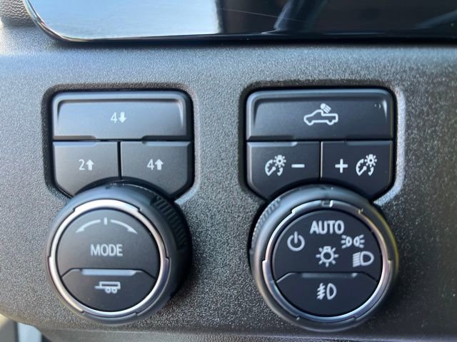 Used 2024 Chevrolet Silverado 2500 LT AWD/4WD image 27
