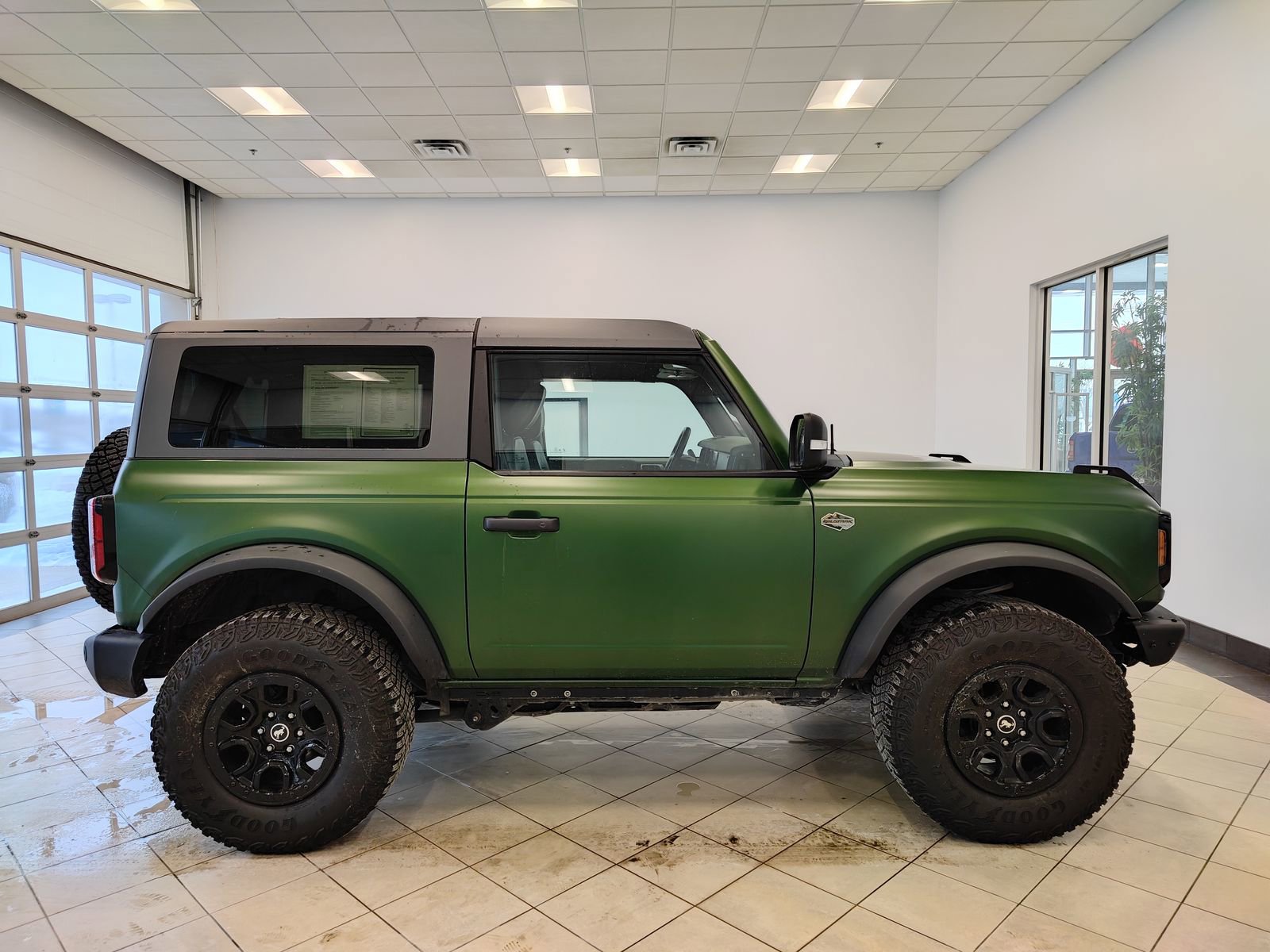 Used 2024 Ford Bronco Wildtrak image 2