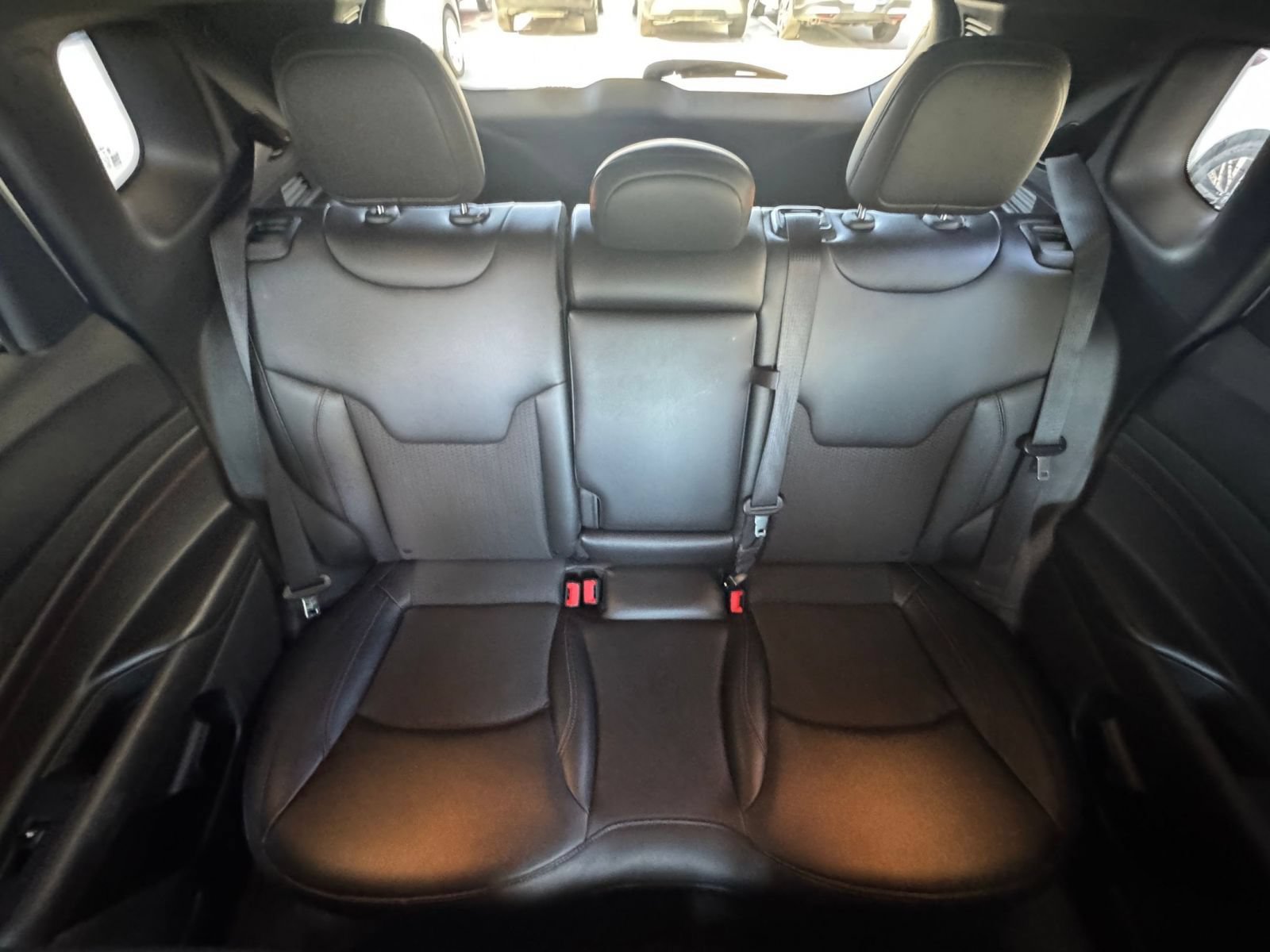 Used 2025 Jeep Compass Trailhawk AWD/4WD image 36
